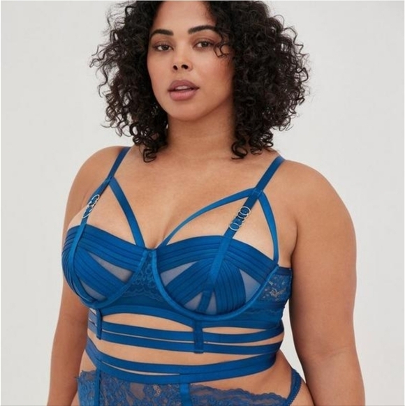 Straps And Rings Satin Underwire Bra With Mesh Cup - Picture 2 of 7